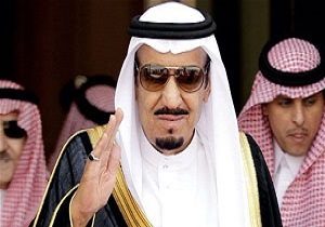 نصب تصاویر پادشاه عربستان در مسکو+ تصاویر