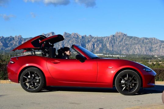 همه جیز درباره مزدا MX-5 RF +تصاویر همه جیز درباره مزدا MX-5 RF +تصاویر