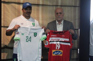 پرسپولیس قرمز و الاهلی سفید می پوشد