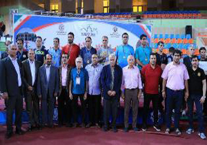 دشت مدال توسط پیشکسوتان کشتی گیر مازندرانی