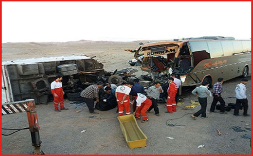 تصادف اتوبوس با خاور در محور طبس