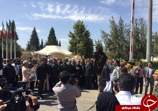 خانواده شهید حججی وارد شهر شیراز شدند + تصاویر