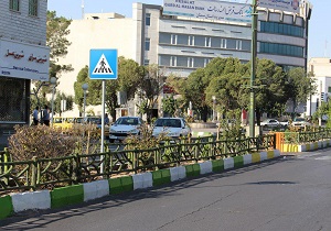 نصب تابلو عابر پیاده در بلوار قدس