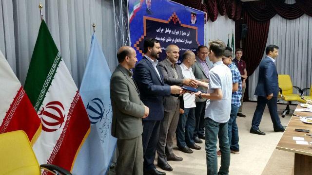 تجلیل از دبیران و عوامل دبیرستان استعدادهای درخشان تبریز