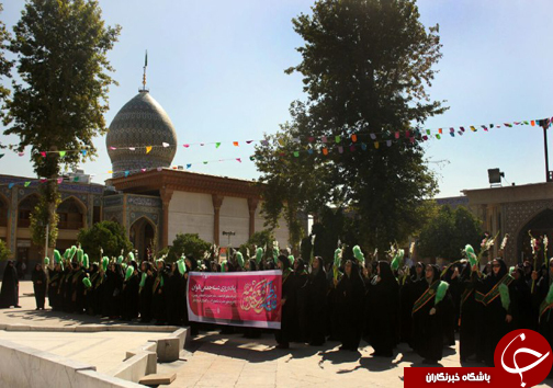 پیاده روی دختران احمدی در شیراز