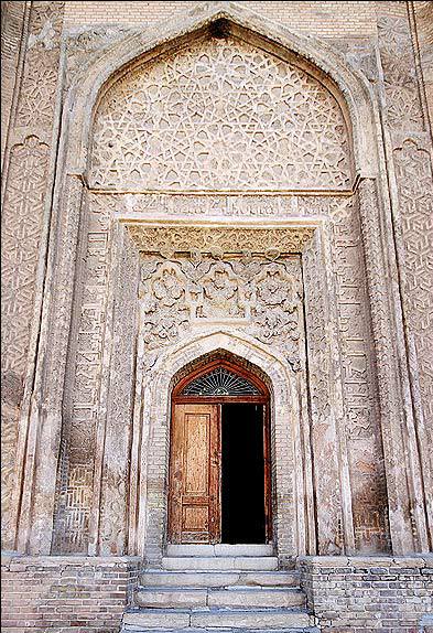 گنبد علویان یادگاری از معماری دوره&zwnj;ی سلجوقیان