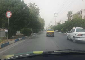 نمایی از آسمان غبارآلود در شهر اهواز + فیلم