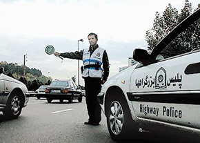 ویدئو طنز کنترل نامحسوس/ توقف راننده با 240 کیلومتر سرعت به وسلیه ژیان