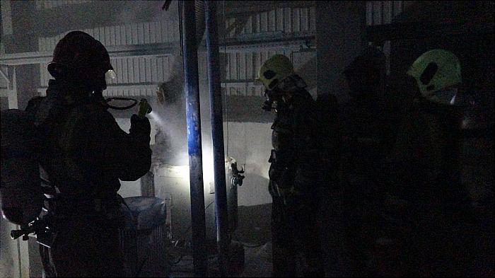 آتش سوزی در یک کارخانه تولیدی کفش مهار شد