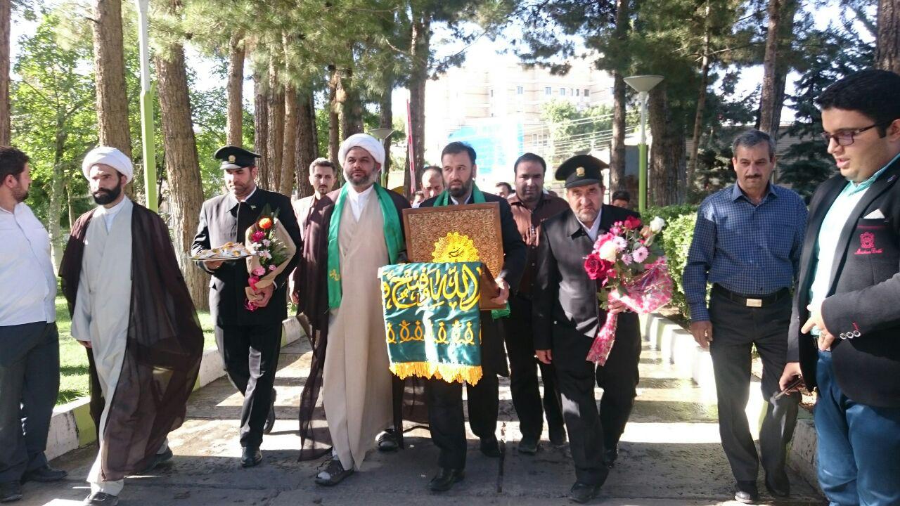 کاروان زیر سایه خورشید به باغشهر تاریخی مذهبی نطنز رسید