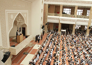 نماز جمعه از برکات انقلاب اسلامی