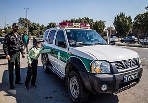 اهدای خودروی نظامی به ناجای آبادان وخرمشهر