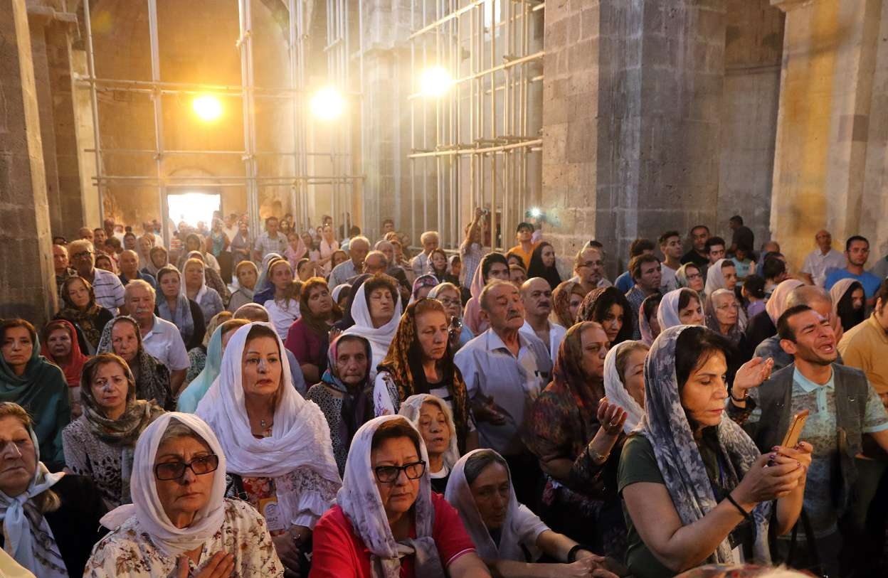آیین مذهبی سالانه ارامنه در قره کلیسا