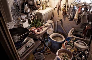 زندگی در اتاقک های تابوتی هنگ کنگ