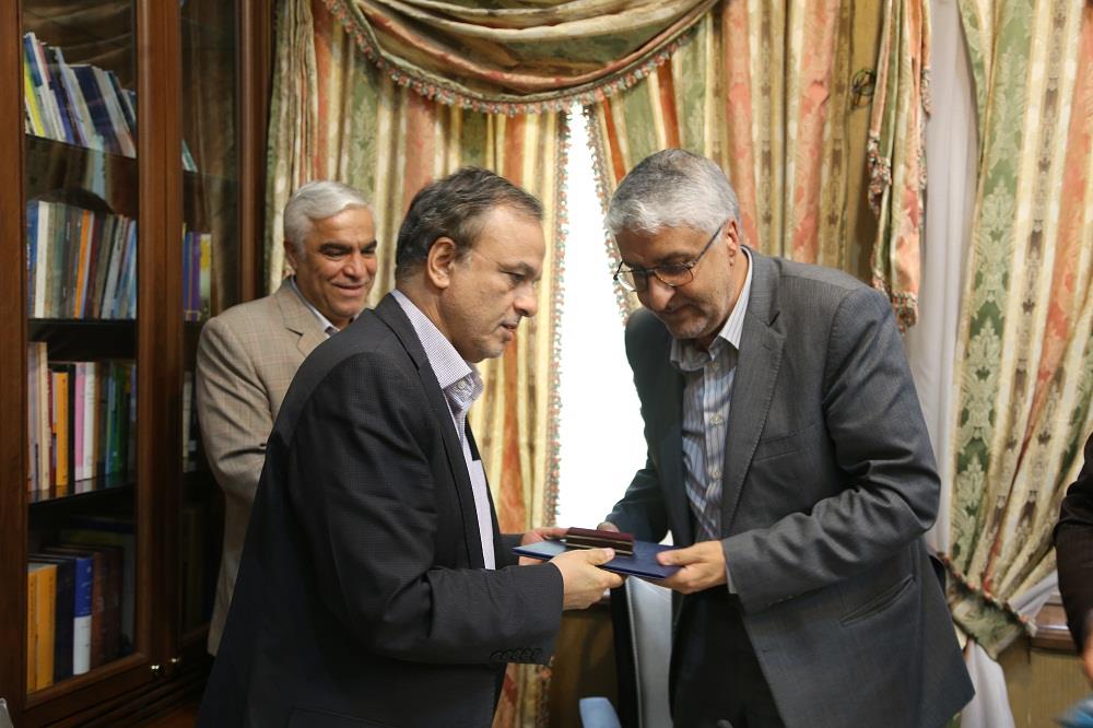 موافقت استاندارکرمان با بازنشستگی معاونش