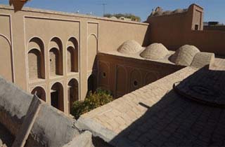 در خانه جواهر قدم بزنید!