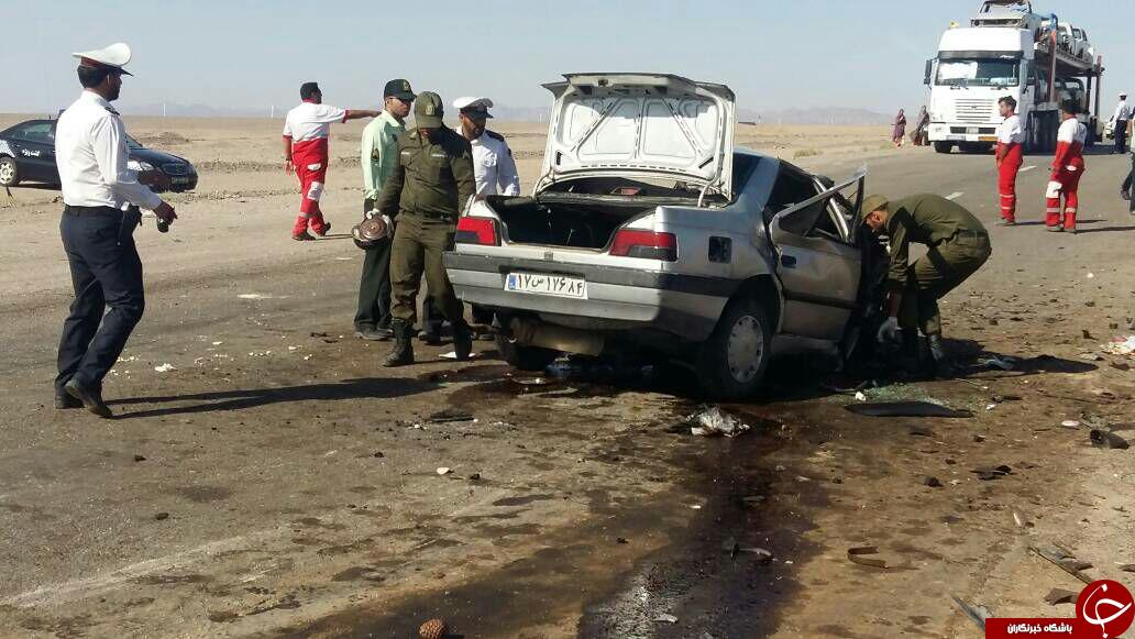 تصادف مرگبار وانت مزدا با پژو 405 در دیهوک + تصاویر