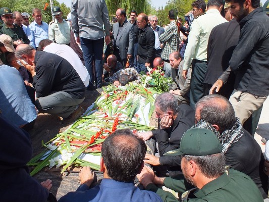 پیکر مطهر 2 شهید گمنام در هادیشهر( جلفا) به خاک سپرده شد