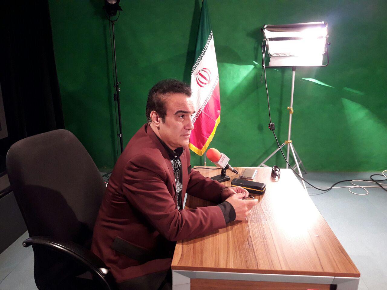 همه آبروی من از اهل بیت(ع) است/وضعیت برخی کنسرت های امروز از کنسرت های زمان شاه بدتر است