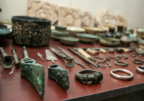 کشف اشیاء تاریخی در گلستان