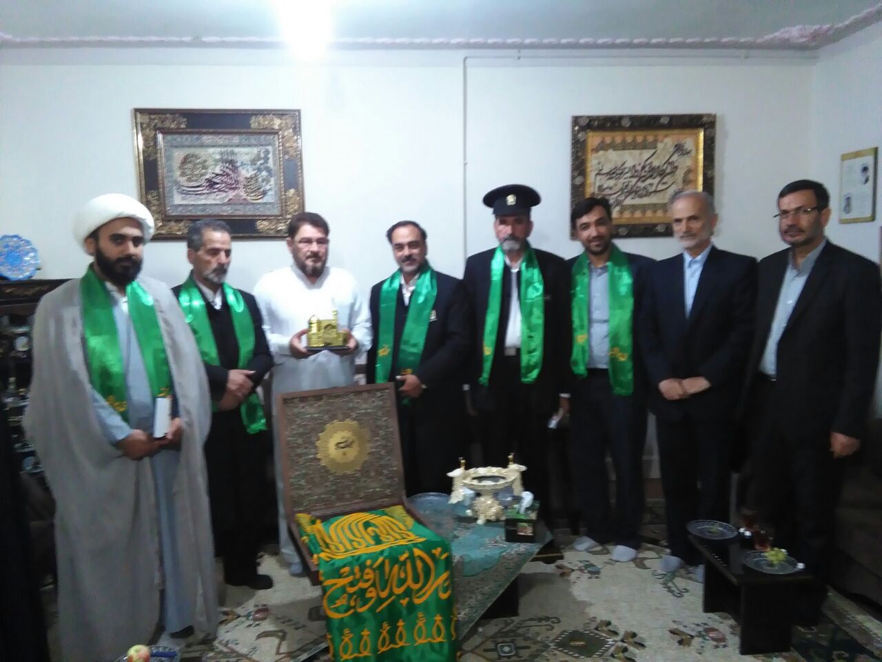 منزل جانباز هشت دفاع مقدس همدانی میزبان خادمان بارگاه ملکوتی امام رضا(ع)