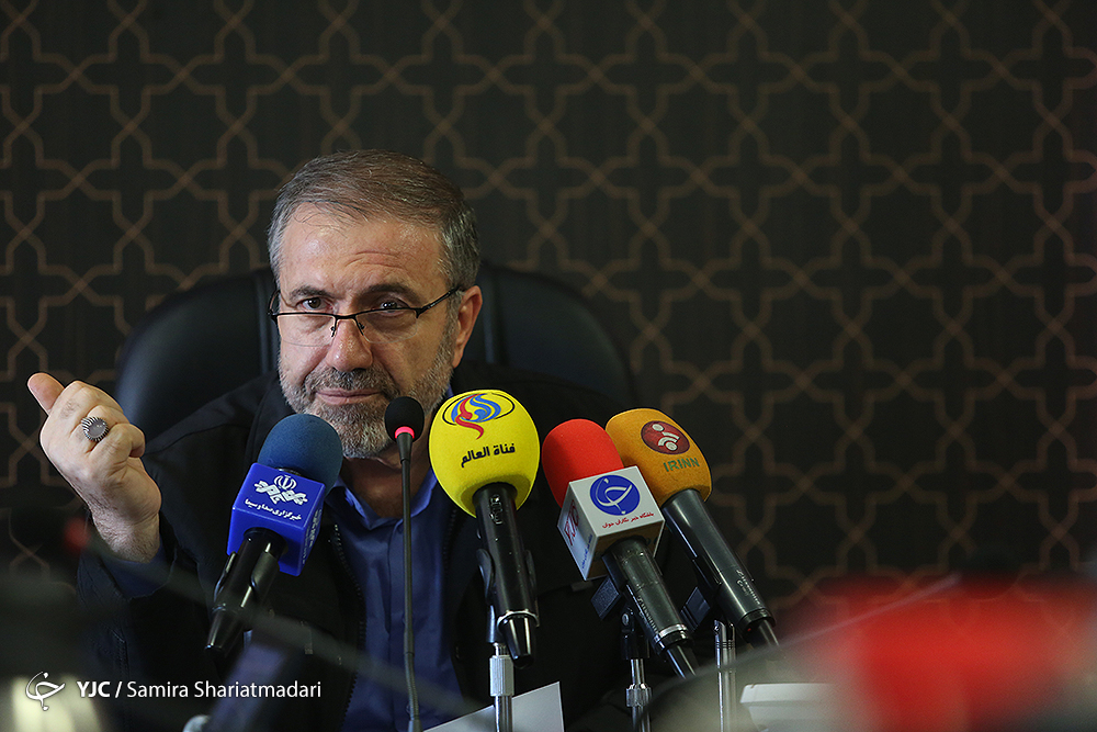 از تعطیلی شهر تهران در روز تحلیف ریاست جمهوری تاواکنش احمدی نژاد به اظهارات دادستان دیوان محاسبات کشور
