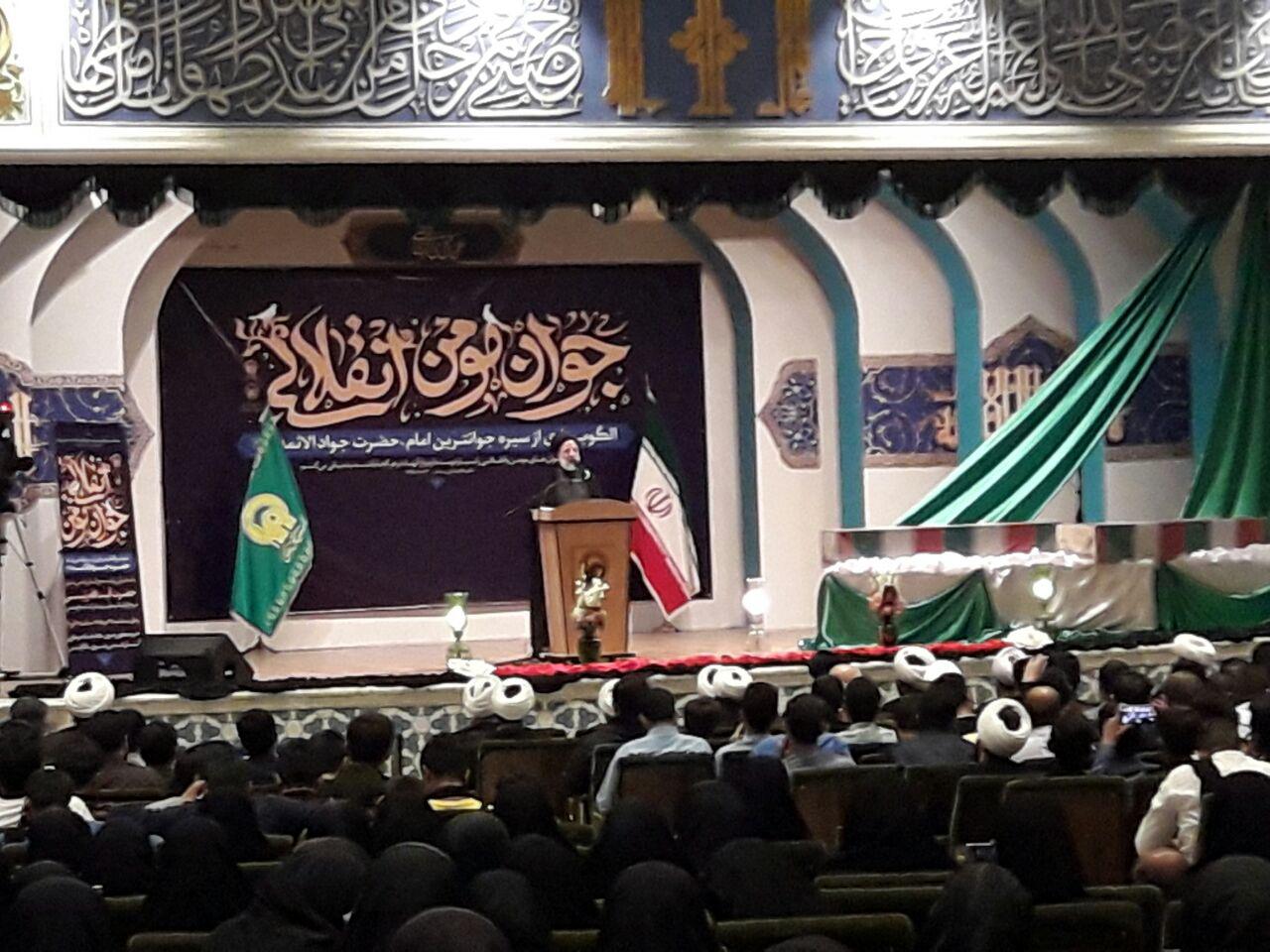 اندیشه انقلابی و عمل انقلابی، راه حفظ جامعه اسلامی