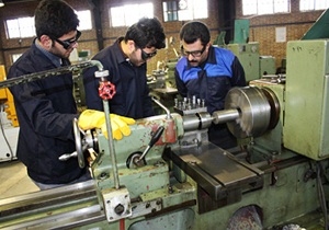باید بیکاری را در کرمانشاه با مهارت آموزی ریشه کن کرد