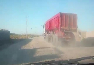 جاده روستایی «چاهک» وضعیت نامناسبی دارد + فیلم