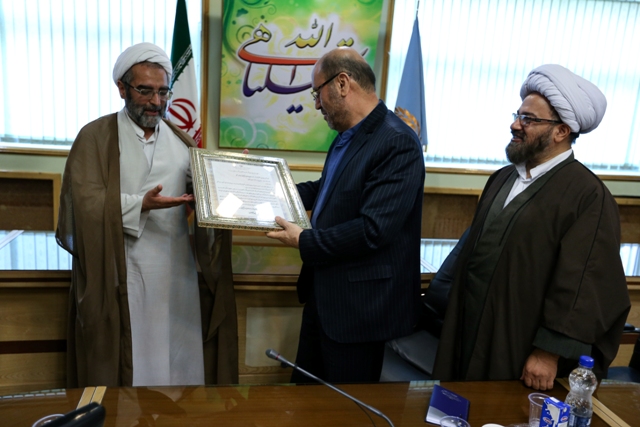 تجلیل از خدمات سردار دهقان در سازمان عقیدتی سیاسی وزارت دفاع