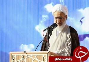 نماز ، صفوف مسلمانان را در مقابل کفار مستحکم می‌کند