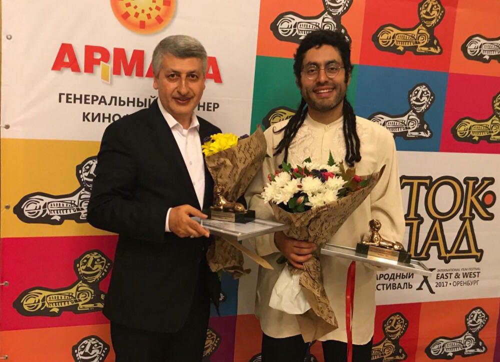 ردایی جایزه &laquo;مالاریا&raquo; را به شهید محسن حججی تقدیم کرد