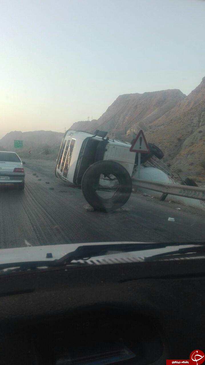 تانکر سوخت در جاده کازرون - کنارتخته واژگون شد + تصاویر