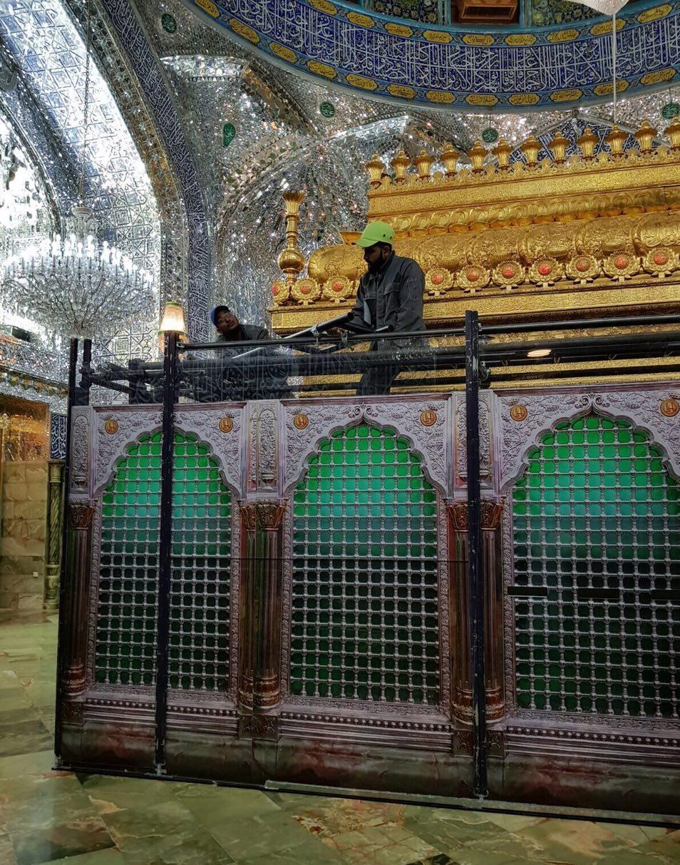 ترمیم درون ضریح مطهر امیر المومنین(ع) در نجف اشرف+تصاویر