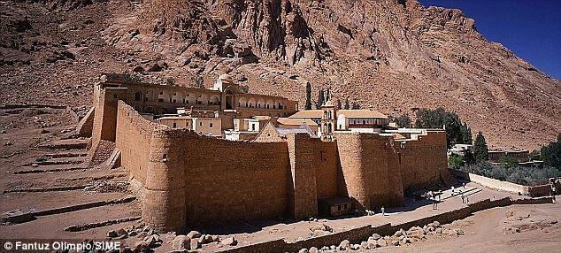 تیتر یک: فناوری فوق پیشرفته برای رمزگشایی از نسخه&zwnj;های خطی پاک شده مصر باستان+تصاویرتیتر دو: دستنوشته&zwnj;های باستانی مخفی شده از اعماق تاریخ آشکار می&zwnj;شوند+ تصاویر