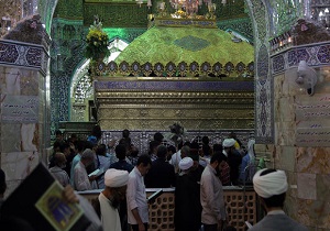 حضور گردشگران خارجی در حرم حضرت معصومه(س)