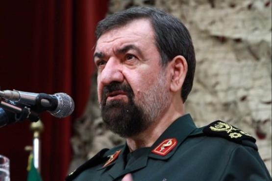 محسن رضایی در توییتی امارات را برج کاغذی خواند