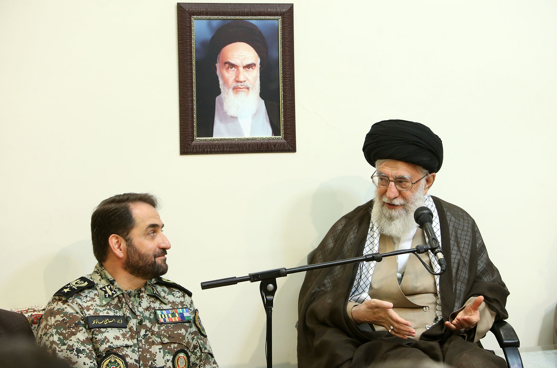 نسخه علاج&zwnj;بخش مشکلات، بکارگیری نیروی انسانیِ تواناست/قرارگاه پدافند هوایی، خط مقدم دفاع از حیثیت و موجودیت کشور است