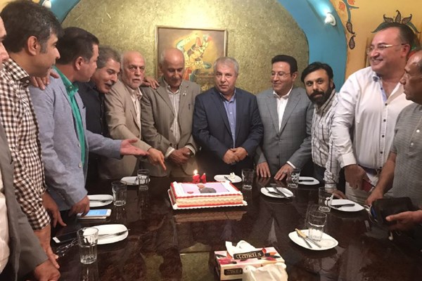 جشن تولد پیشکسوت باشگاه پرسپولیس برگزار شد جشن تولد پیشکسوت باشگاه پرسپولیس برگزار شد