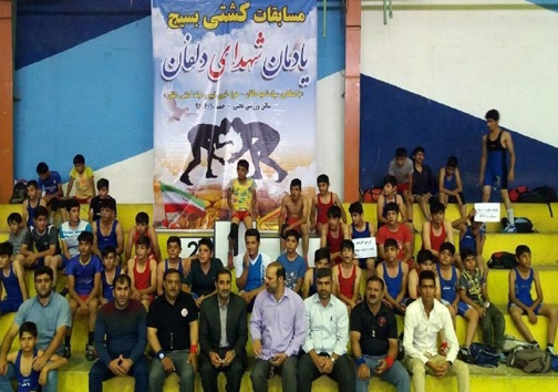تصاویر مسابقات کشتی یادمان شهدای شهرستان دلفان