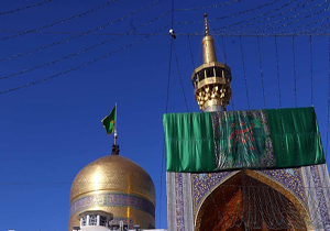 حضور ۶۵ گردشگر اسپانیایی در حرم مطهر رضوی