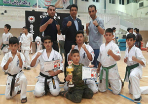درخشش کاراته کاران زنجانی در مسابقات قهرمانی كشور