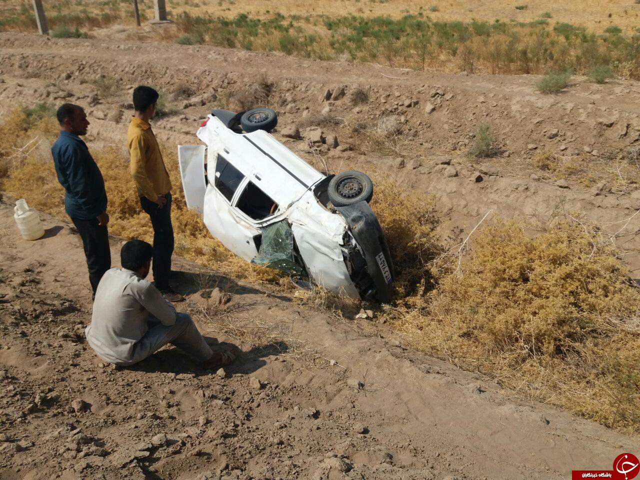 واژگونی پراید در جاده روستایی چنانه + تصاویر