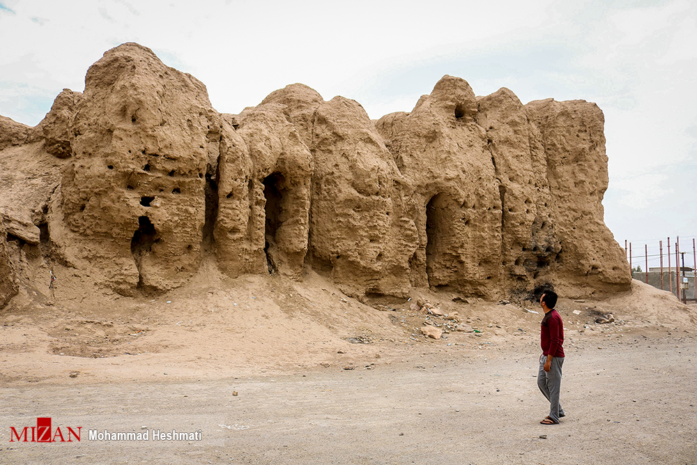 سازه&zwnj;های کشف شده زیر روستای ۱۰۰۰ ساله+تصاویر