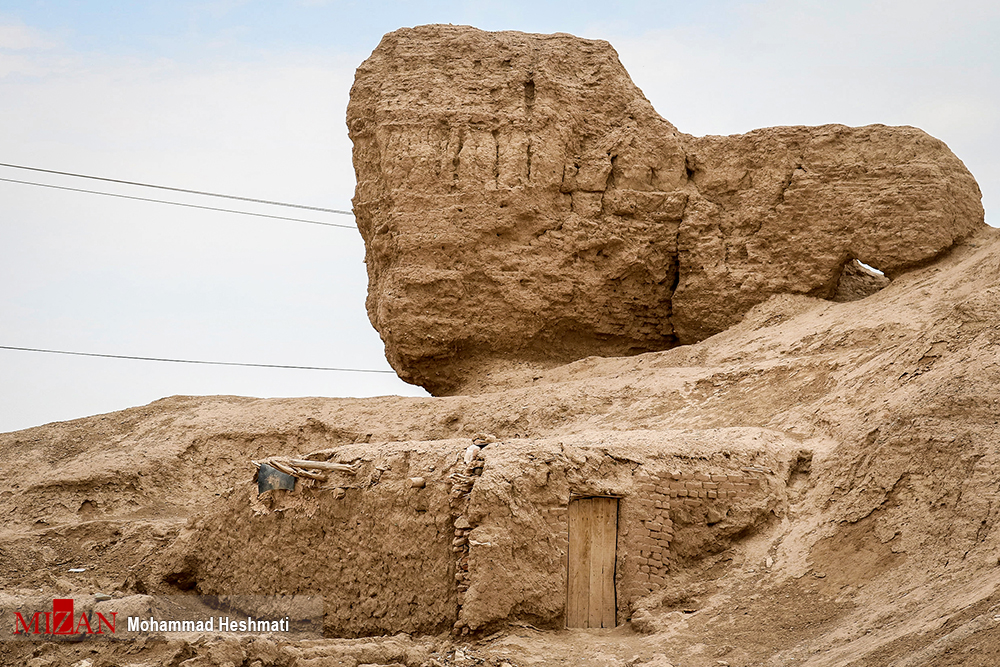 سازه&zwnj;های کشف شده زیر روستای ۱۰۰۰ ساله+تصاویر
