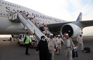 بازگشت اولین گروه زائران حج تمتع استان مرکزی از خانه خدا