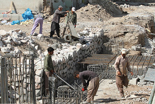 پیشرفت ۶۵ درصدی احداث پارکینگ سالن اجتماعات گلستان شهدا