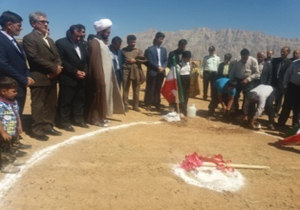 کلنگ زنی یک باب مدرسه خیری