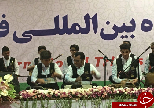 اجرای گروه موسیقی آوای تبری در یازدهمین جشنواره بین المللی اقوام در گرگان + تصاویر