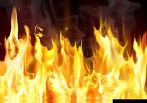 آتش سوزی در مغازه مواد غذایی